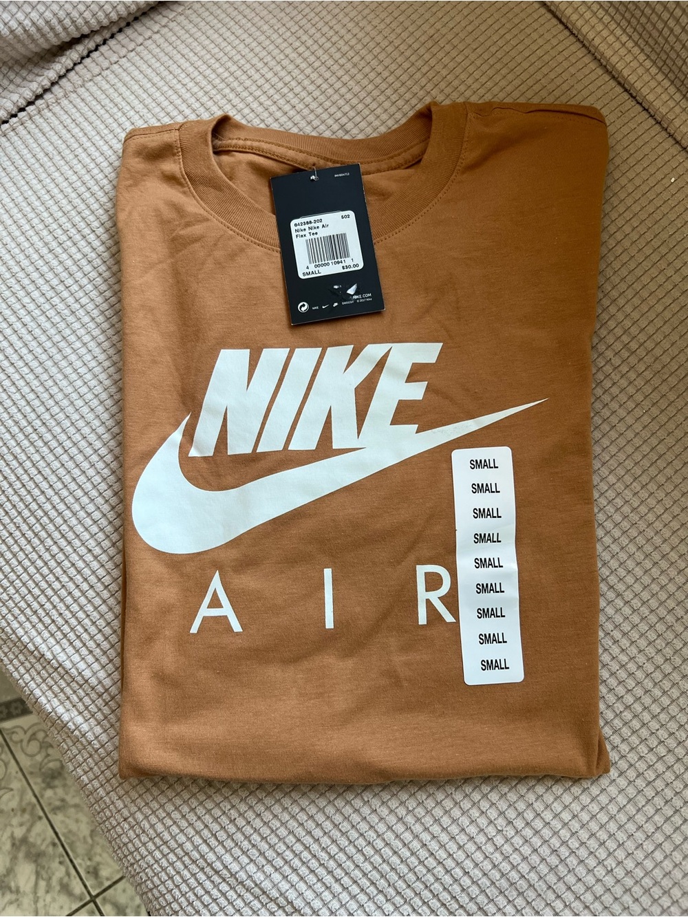 Nike Men’s Air Logo T-Shirt — Rust Brown with White Graphic brand new size S